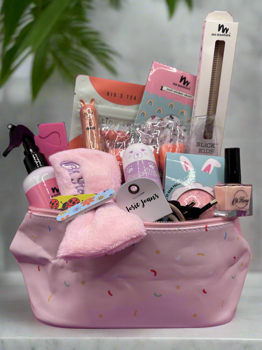 Pamper me SPA bag for little girl age 4 to 11 years old.