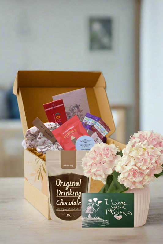 Mother and daughter ultimate bonding box screen-free